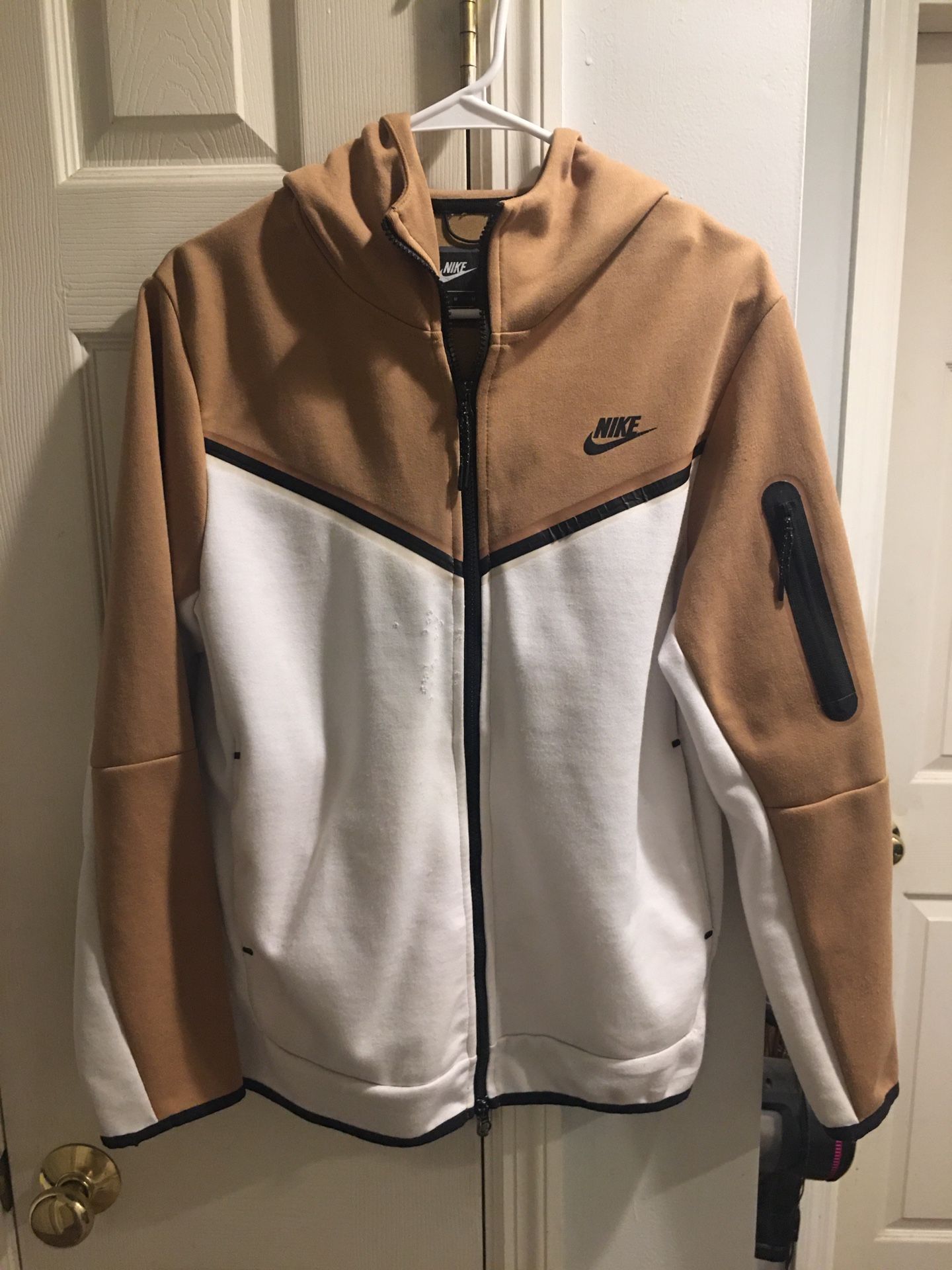 Nike Tech