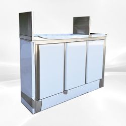 Food Vending Trailer Right-angle Side Three-Door TRD4