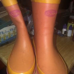OUTEE Rain Boots. Size 10C