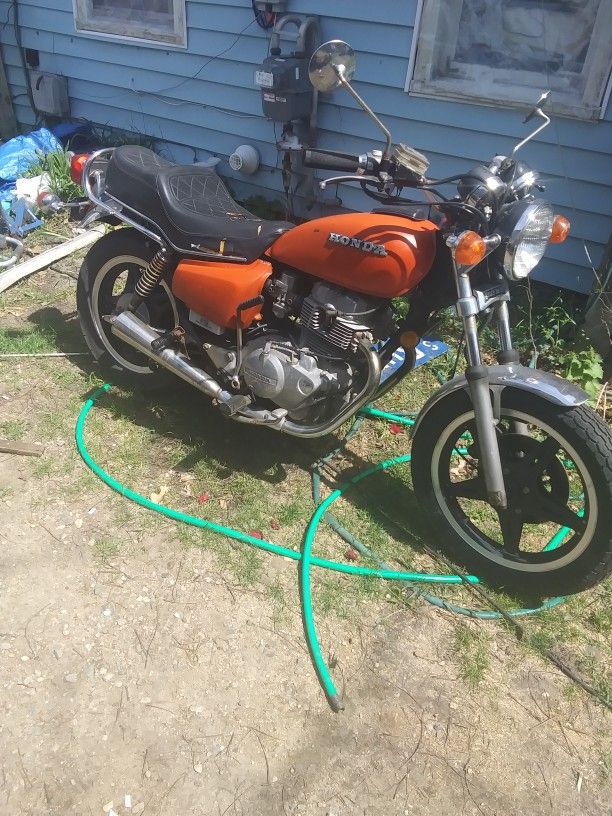 Photo 1979 Honda CM 400 T