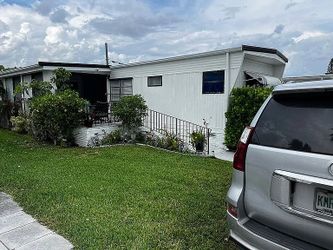 Mobile Home For Sale 2/2