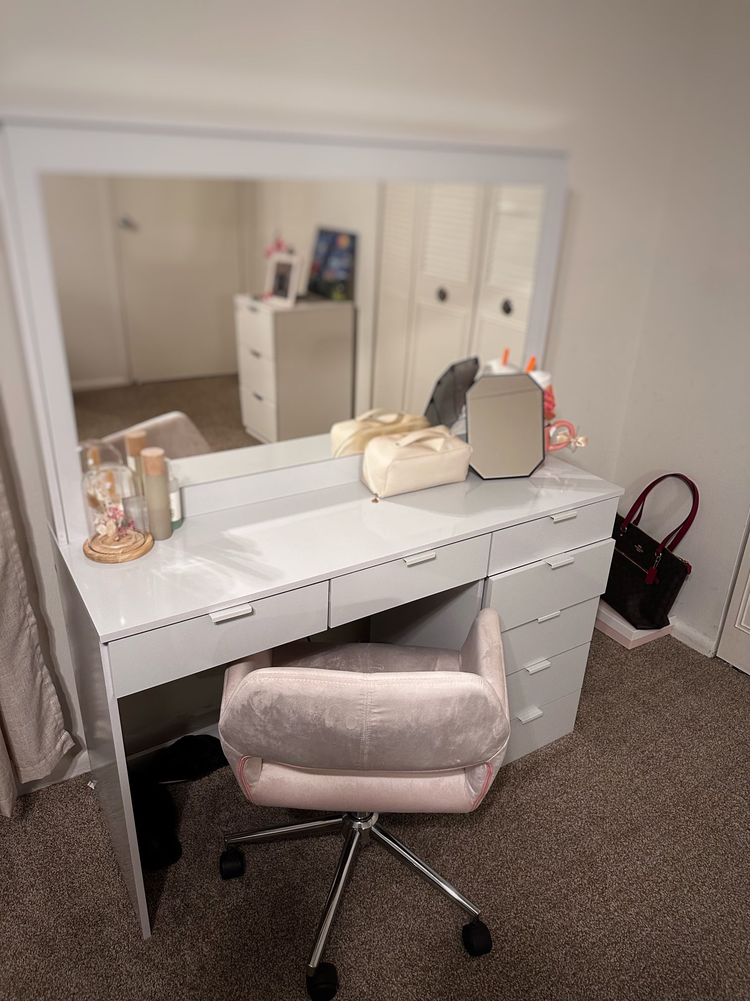 URGENT!! White Vanity Desk With Mirror