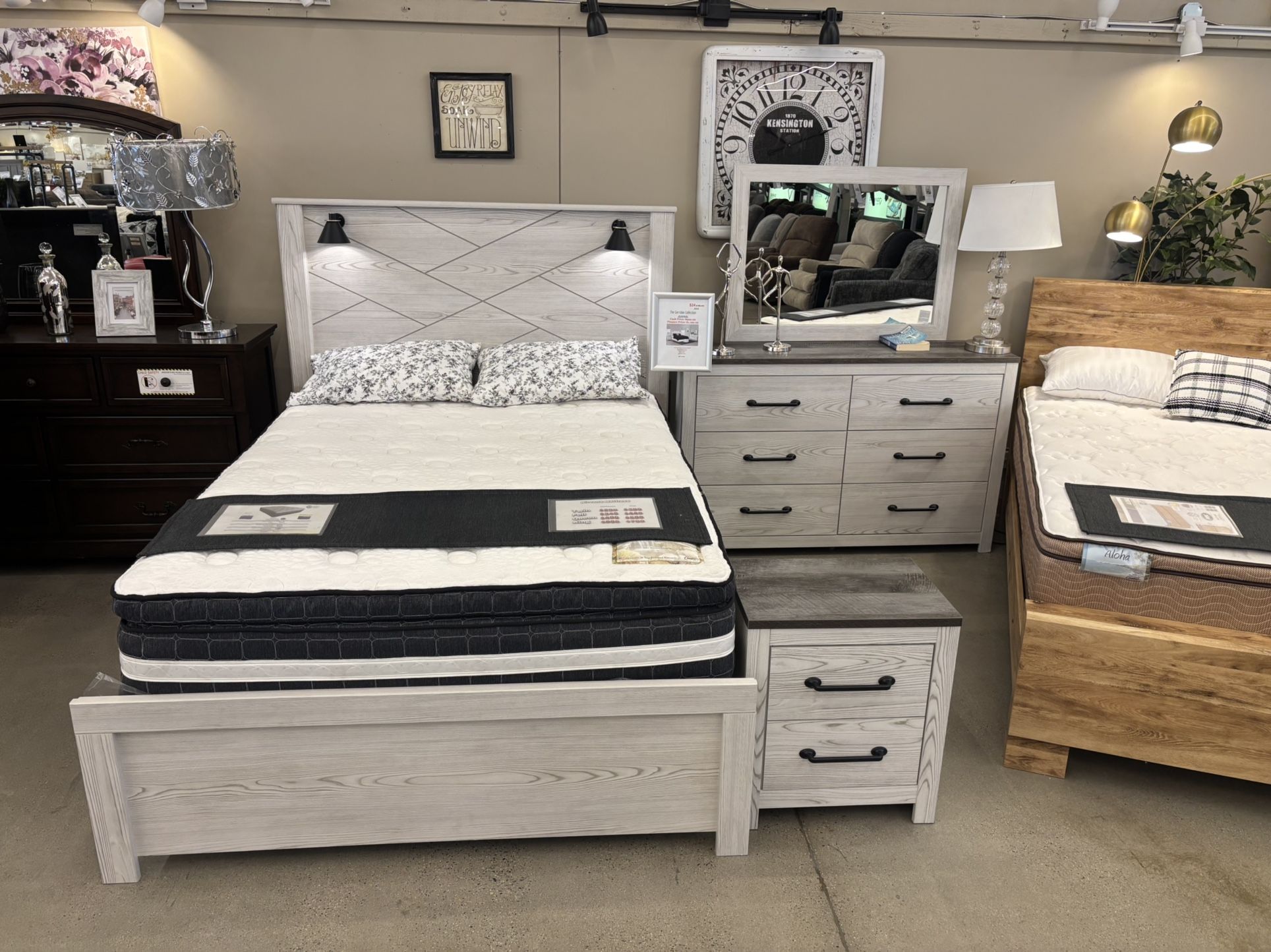 Queen Bed, Dresser, Mirror And Nightstand