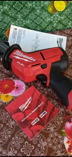 Milwaukee
M12 FUEL 12V Lithium-Ion Brushless Cordless HACKZALL Reciprocating Saw (Tool-Only)