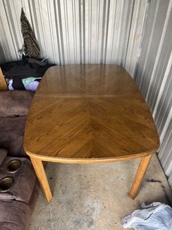 Dining Room/kitchen Table With Removable Leaf And 6 Chairs