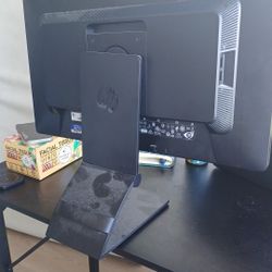 HP E231i LCD Monitor - 23"