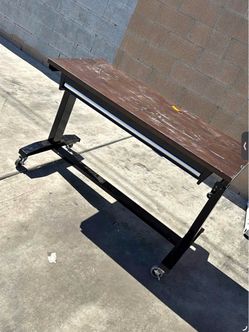 Adjustable Height Mobile Workbench
