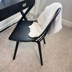 Black Modern Plastic  Chair 