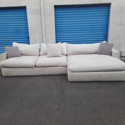 Modern huge sectional couch , very nice
