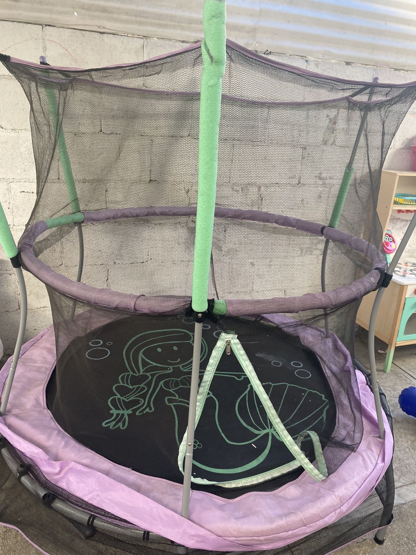 Trampoline
