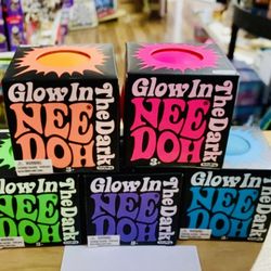NeeDoh GLOW IN THE DARK Lot of 5 Stress Balls GREEN ORANGE PINK PURPLE BLUE ORANGE LIGHT BLUE New!