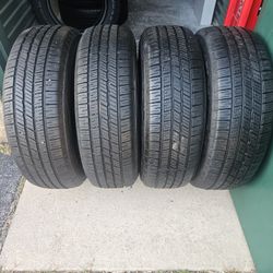 215 70 15  Touring 