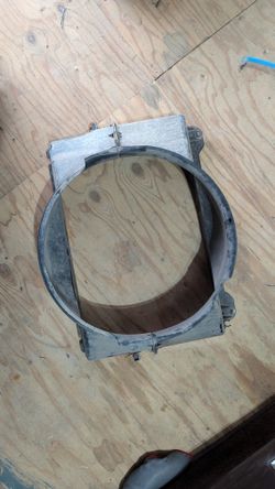 99-06 Chevy Truck Fan Shroud V8 5.3 