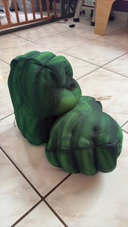 Hulk Fists
