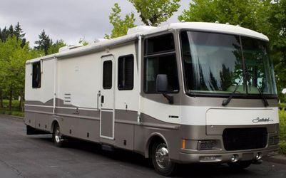 Don’t Miss This! 1999 Fleetwood Southwind RV 🔥