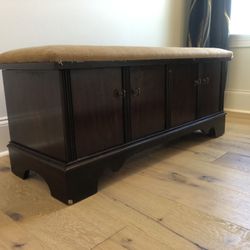 Cedar Chest With Key