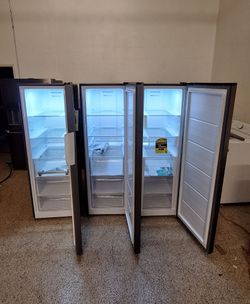 Hisense 10.2 cu. ft.  Upright Freezers