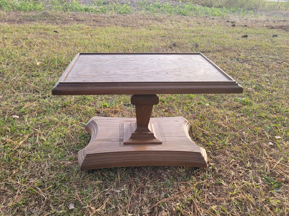 Vintage Plastic Pedestal Mid Century Table On Wheels - Measures 26.5" L x 17 1/4" W x 18.5" H