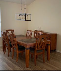 Dining Room Table, Chairs, and Bar