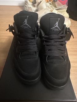Black Cat Jordan 4