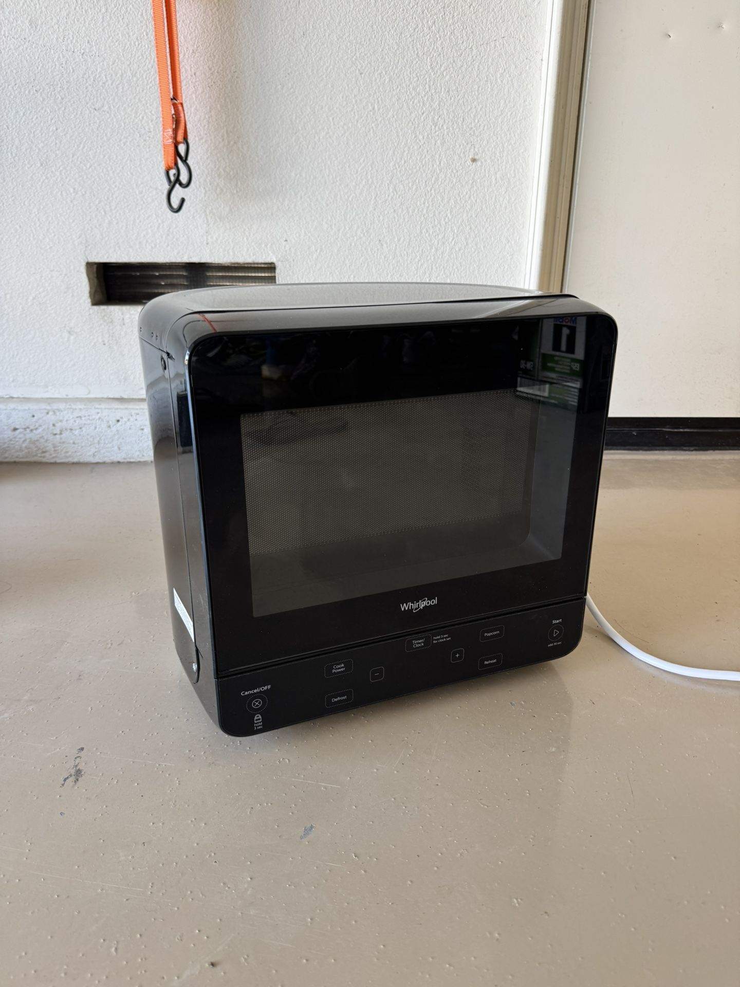 Whirlpool Mini 0.5 Cuft Microwave
