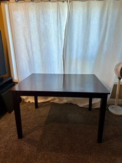 Dining Table with 6 chairs