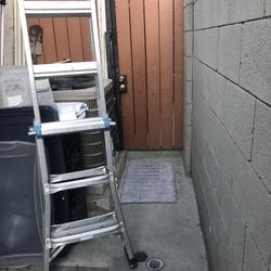 Warner Ladder 4 Ft - 5 Step  Twin Sided 