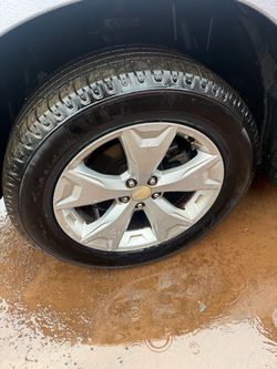 Subaru tires & Rims 225 R 17