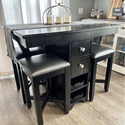 4-Seat Dining Table