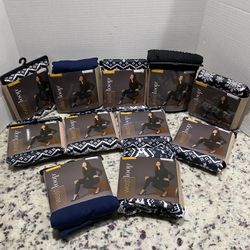 Lot of 11 Womens Leggings Pants Holiday printNEW