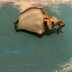 Shell Pendant 