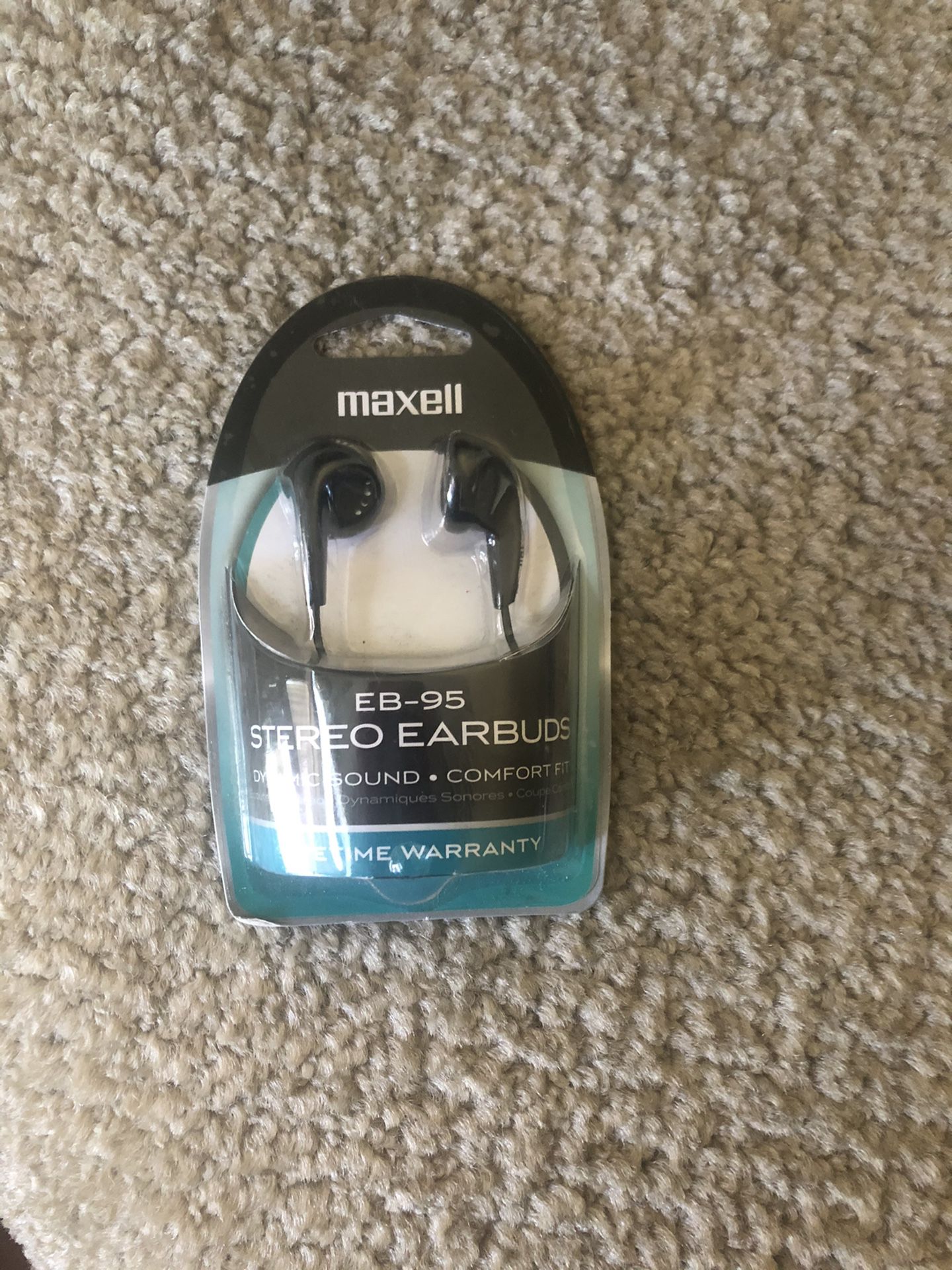 Maxwell stereo earbuds