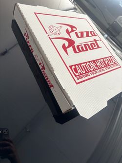 Toy Story: 8 pizza planet pizza boxes