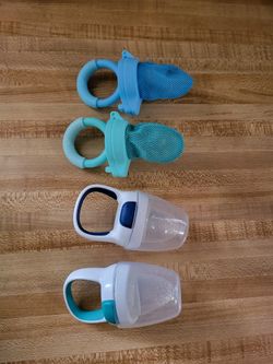 OXO TOT and Munchkins Infant Teething Silicone Self-Feeder