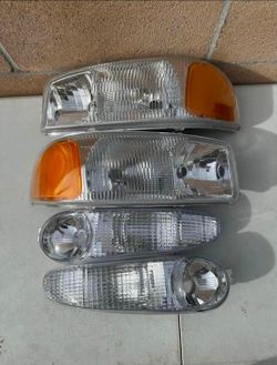01-06 Yukon Denali Yukon XL Denali Headlights Faros Calaveras Micas Luces Lamps