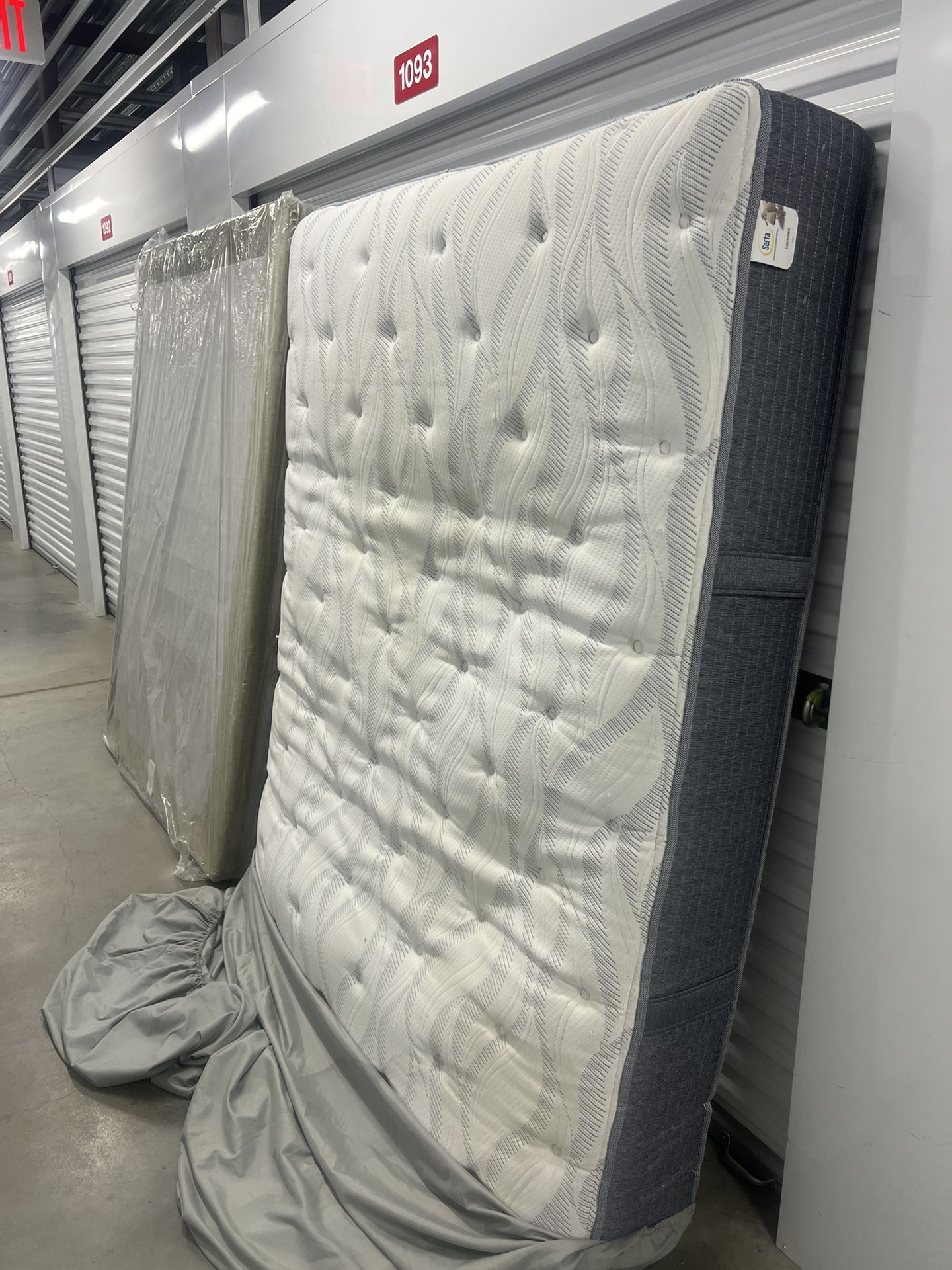 FREEEEEE SERTA LANDEN QUEEN SIZE MATTRESS & BOX SPRING