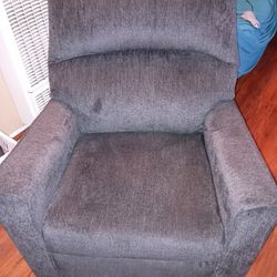 ASHLEY FURNITURE RECLINER 