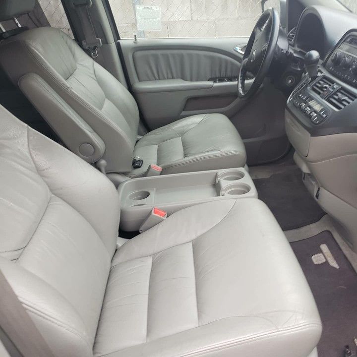 A Mitad De Precio Las Partes De Este Carro