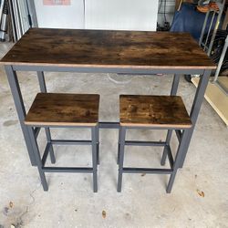 Table With 2 Stools 
