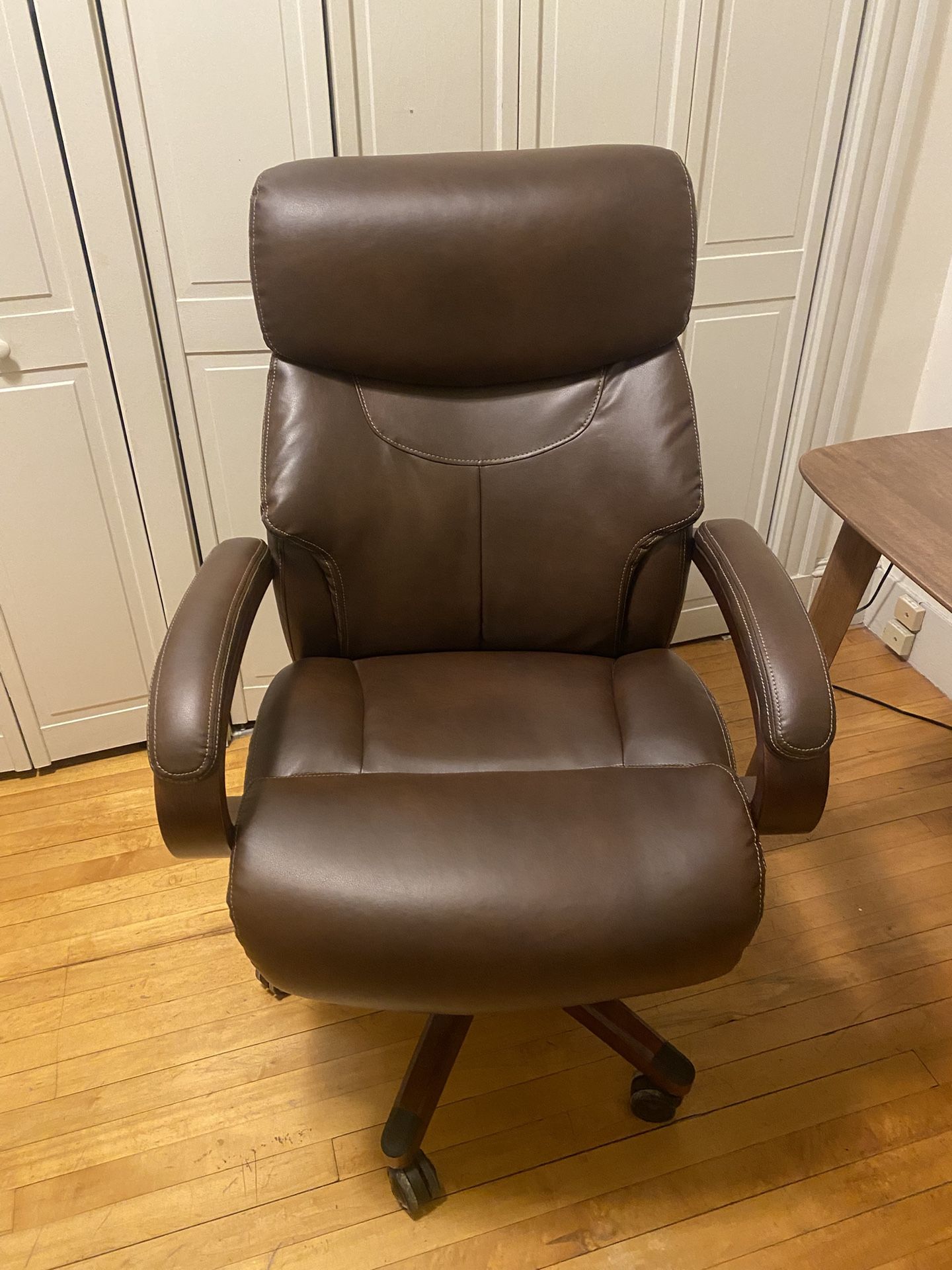 La-Z-Boy Executive Leather Chair