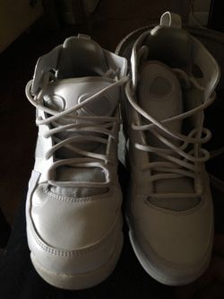 Women’s Jordan’s size 5