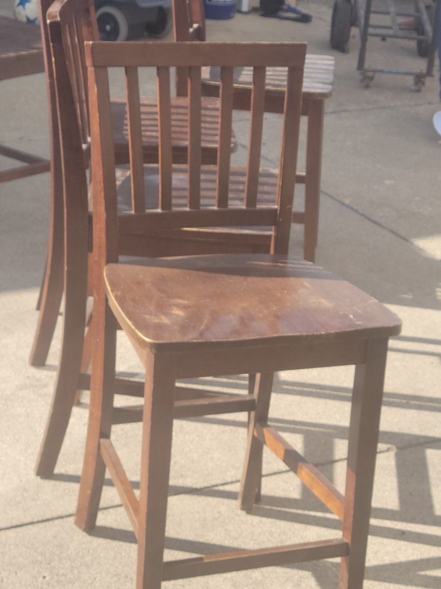 5 Chairs