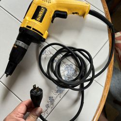 Dewalt Corded Screw Gun (DW252)