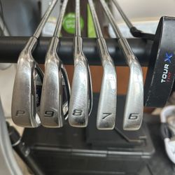 Ladies Strata Irons & Putter
