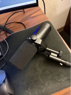 Shure SM7B Dynamic Microphone - Excellent Condition - Podcast & Streaming