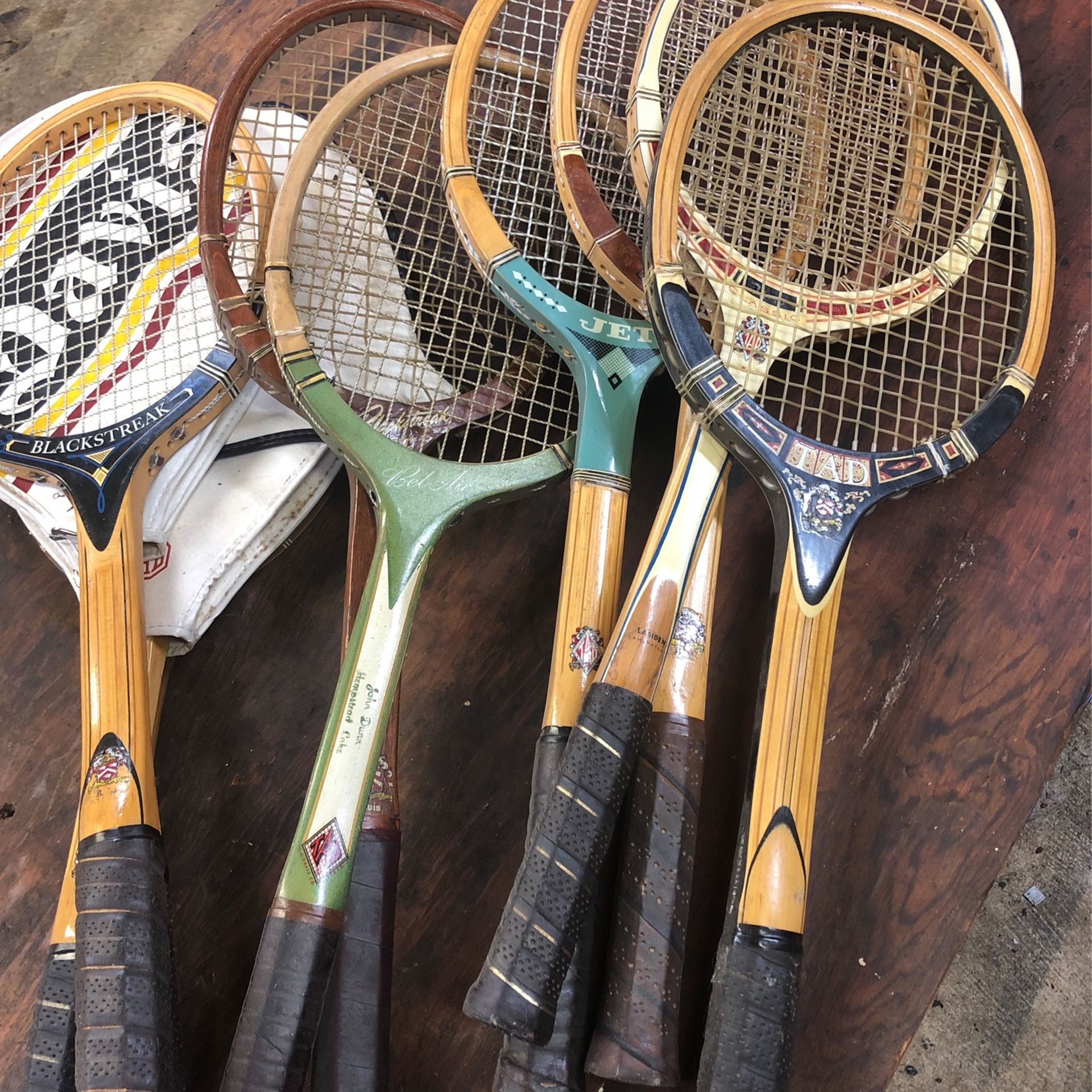 10 Vintage Tennis Rackets