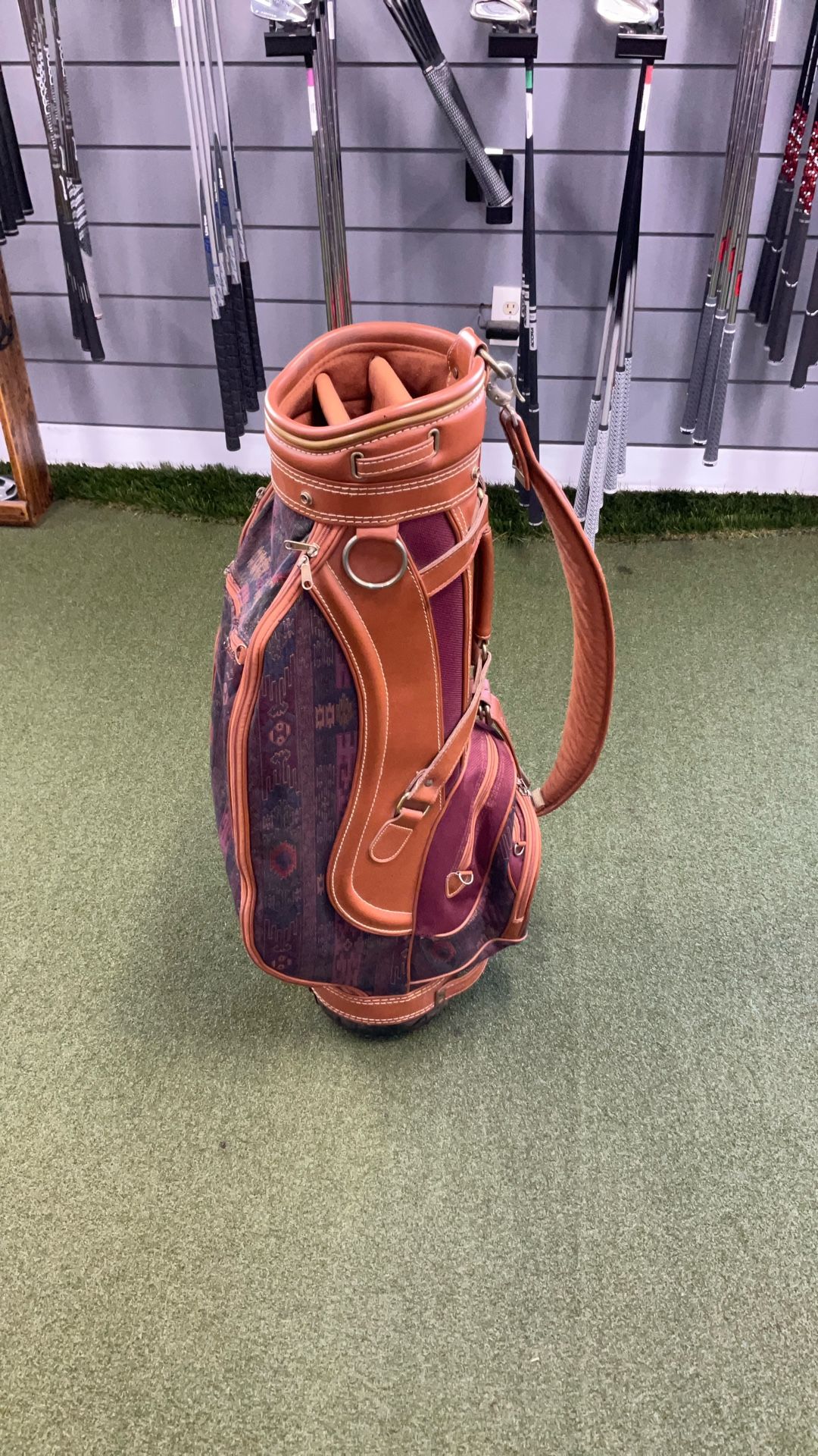 Daiwa Vintage Leather Golf Bag