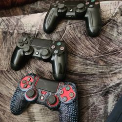 OEM Sony PS4 Controllers "All in Good Working Condition " $20 Each