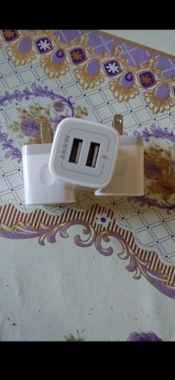 Wall adapter charger