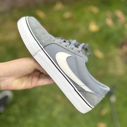 Youth Nike SB satire II shoes